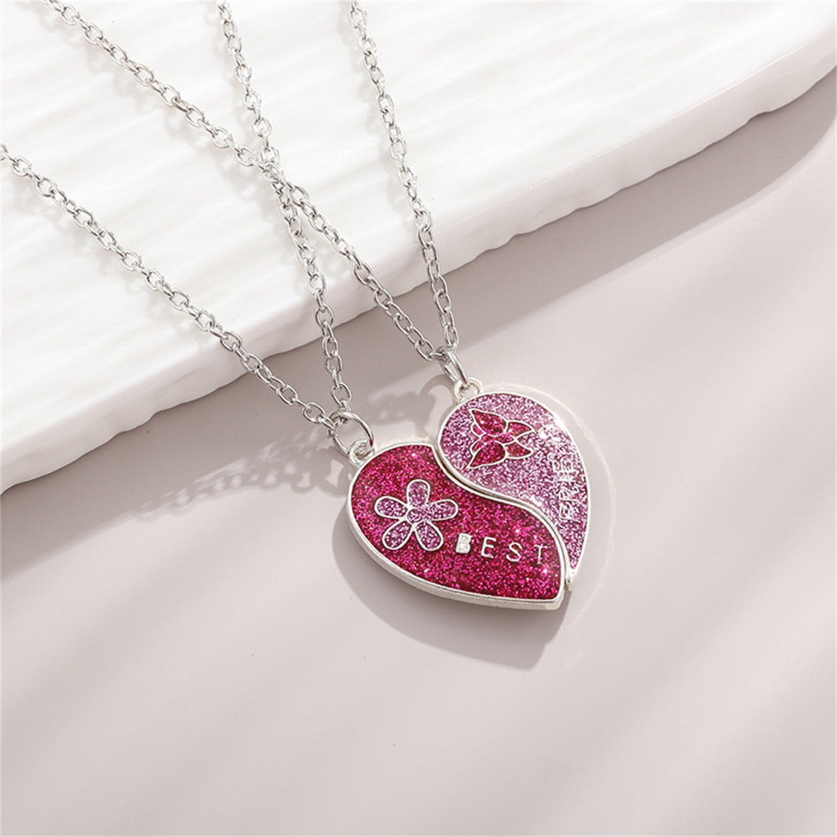 Cute 2 Besties Necklace Set